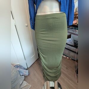 NWT Doublju Green Bodycon Rouch Maxi Skirt size Large‎